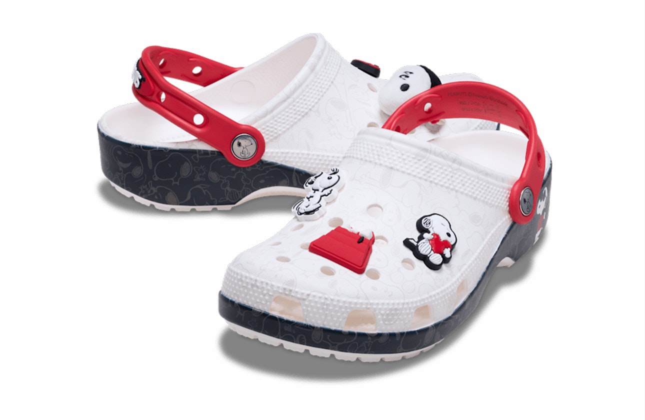 Peanuts x Crocs Classic Clog "Snoopy"