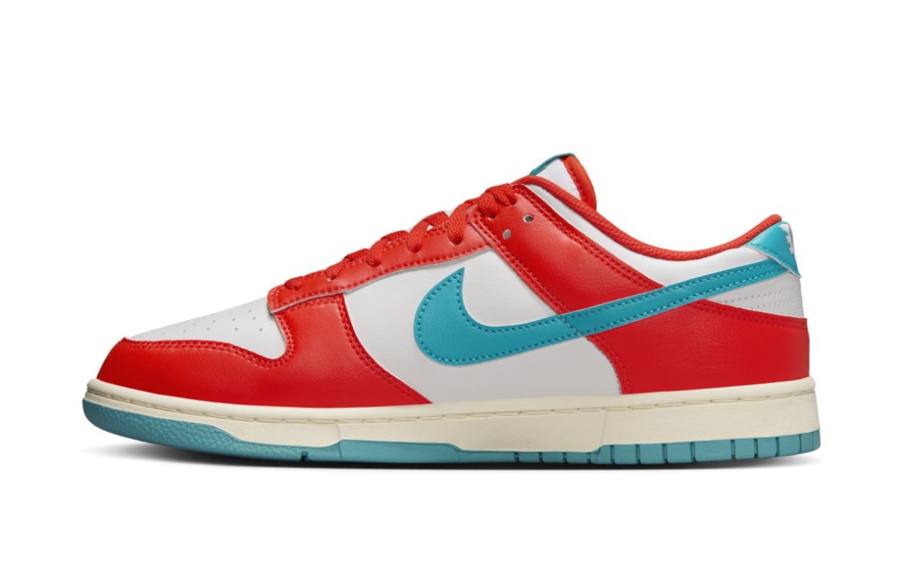 Nike Dunk Low "Picante Red"