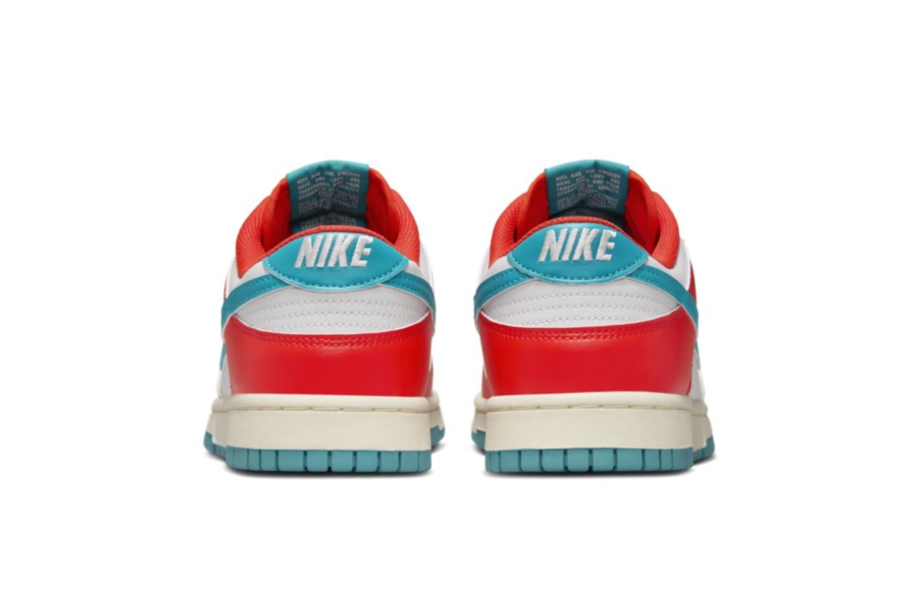 Nike Dunk Low "Picante Red"