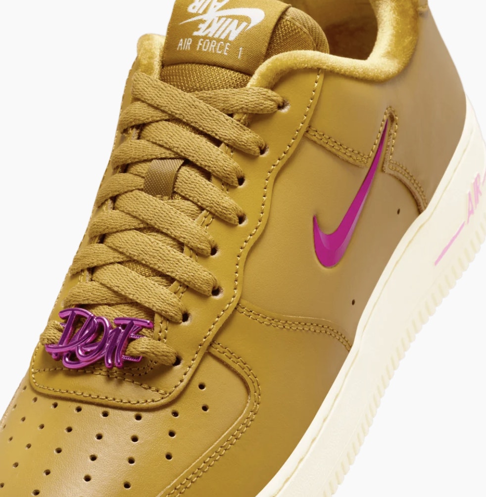 Nike Air Force 1 ’07 SE "Just Do It" (Bronzine)