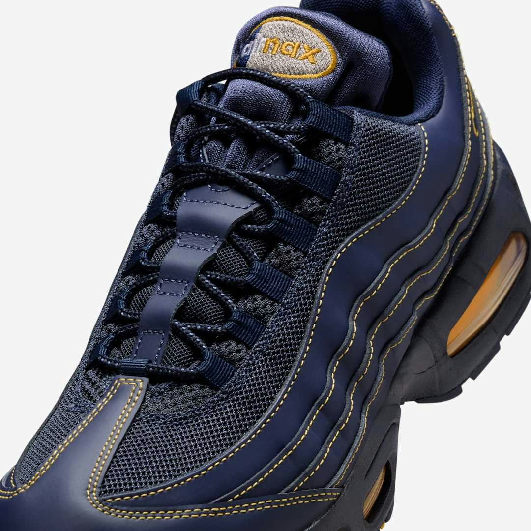 Nike Air Max 95 OG "Obsidian"