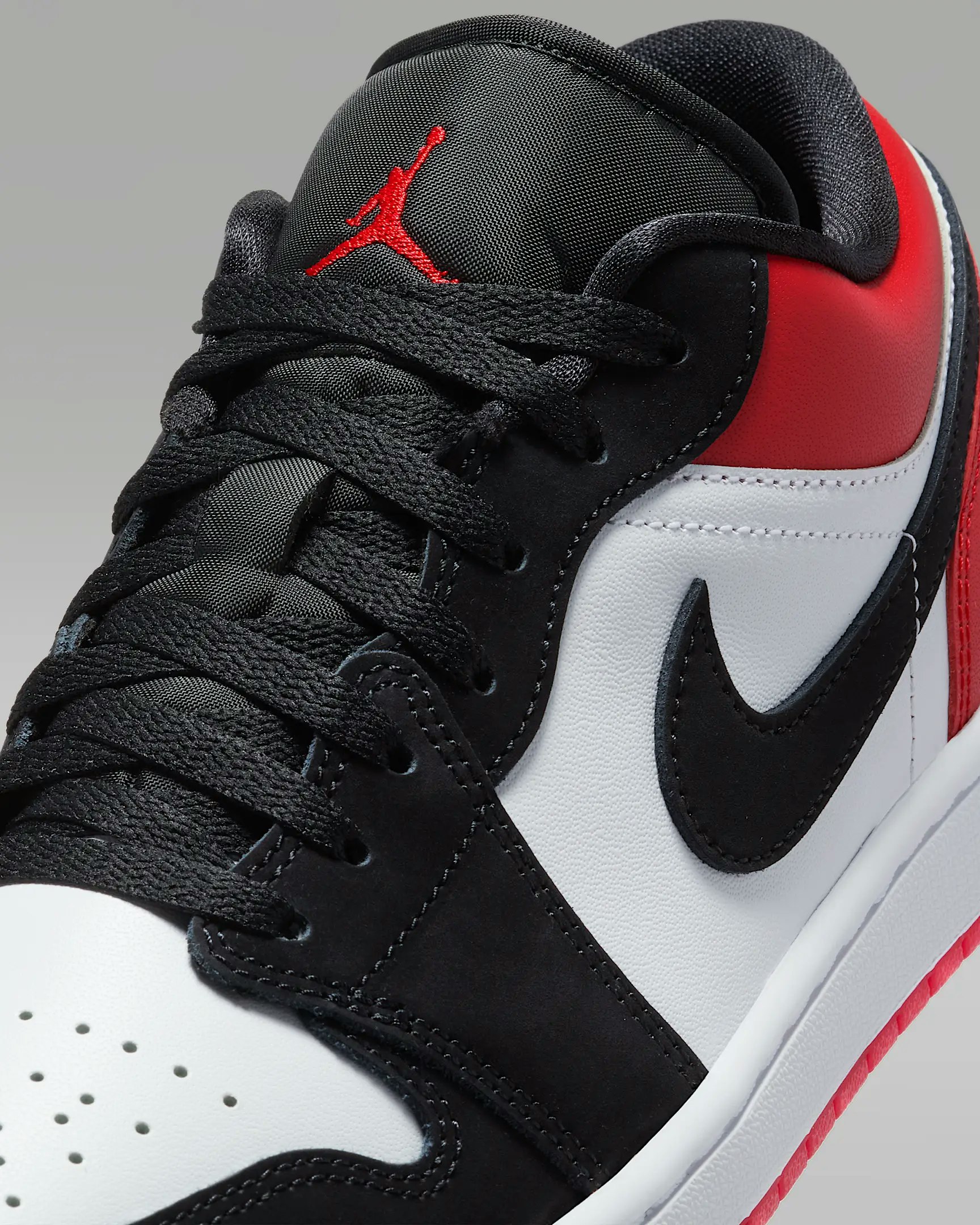Air Jordan 1 Low "Black Toe"