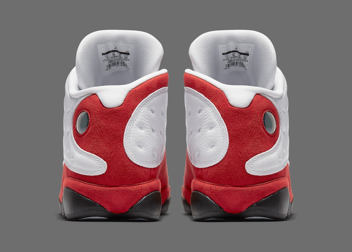 Air Jordan 13 "Chicago"