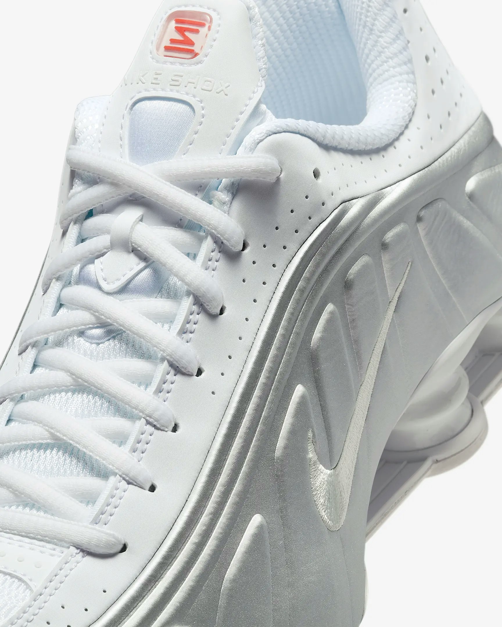 Nike Shox R4 "White Metallic Silver"