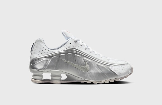 Nike Shox R4 "White Metallic Silver"