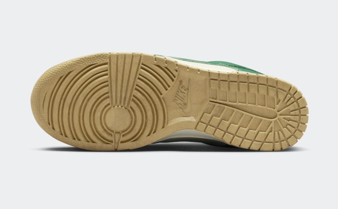 Nike Dunk Low "Malachite"