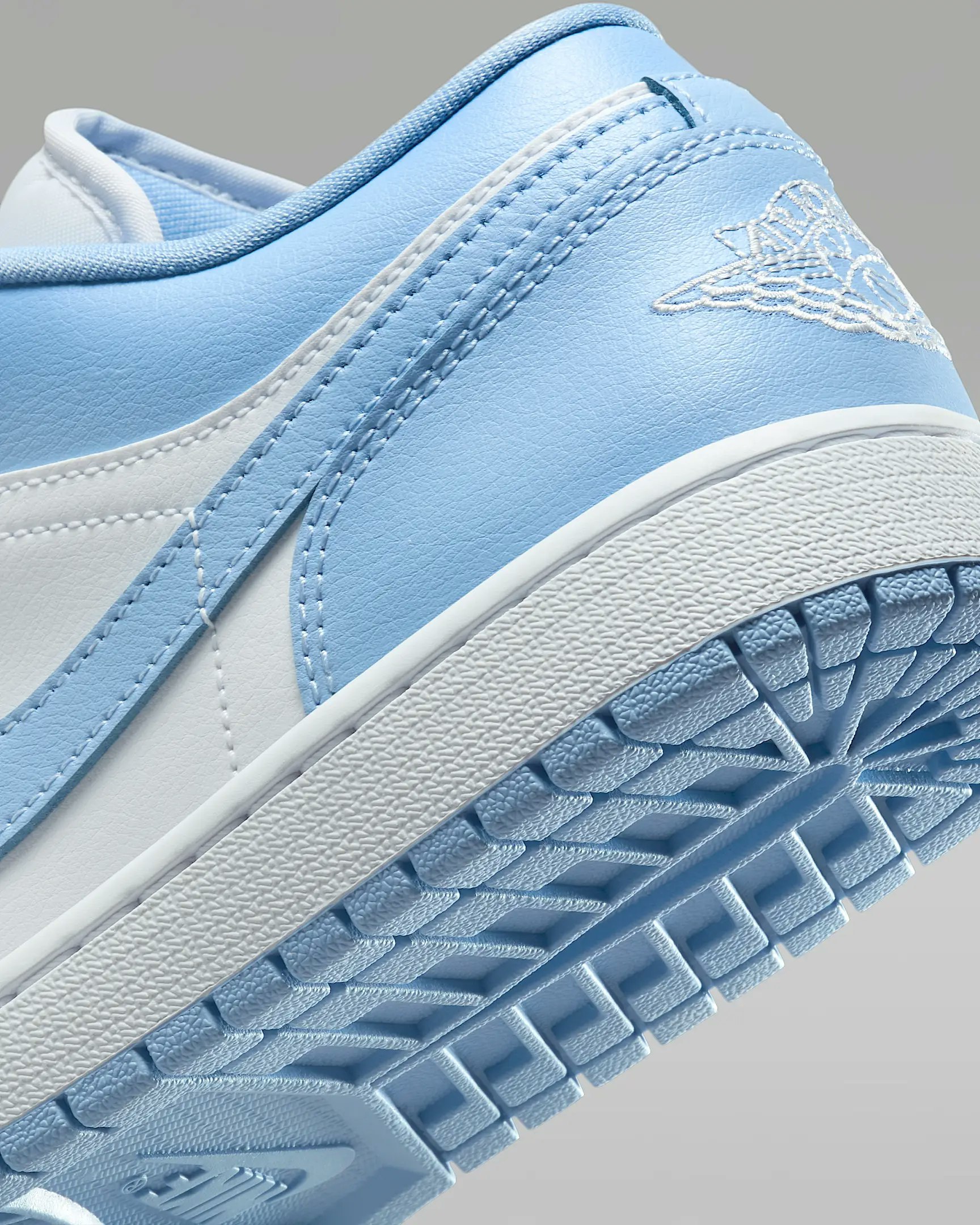Air Jordan 1 Low "Aluminum"