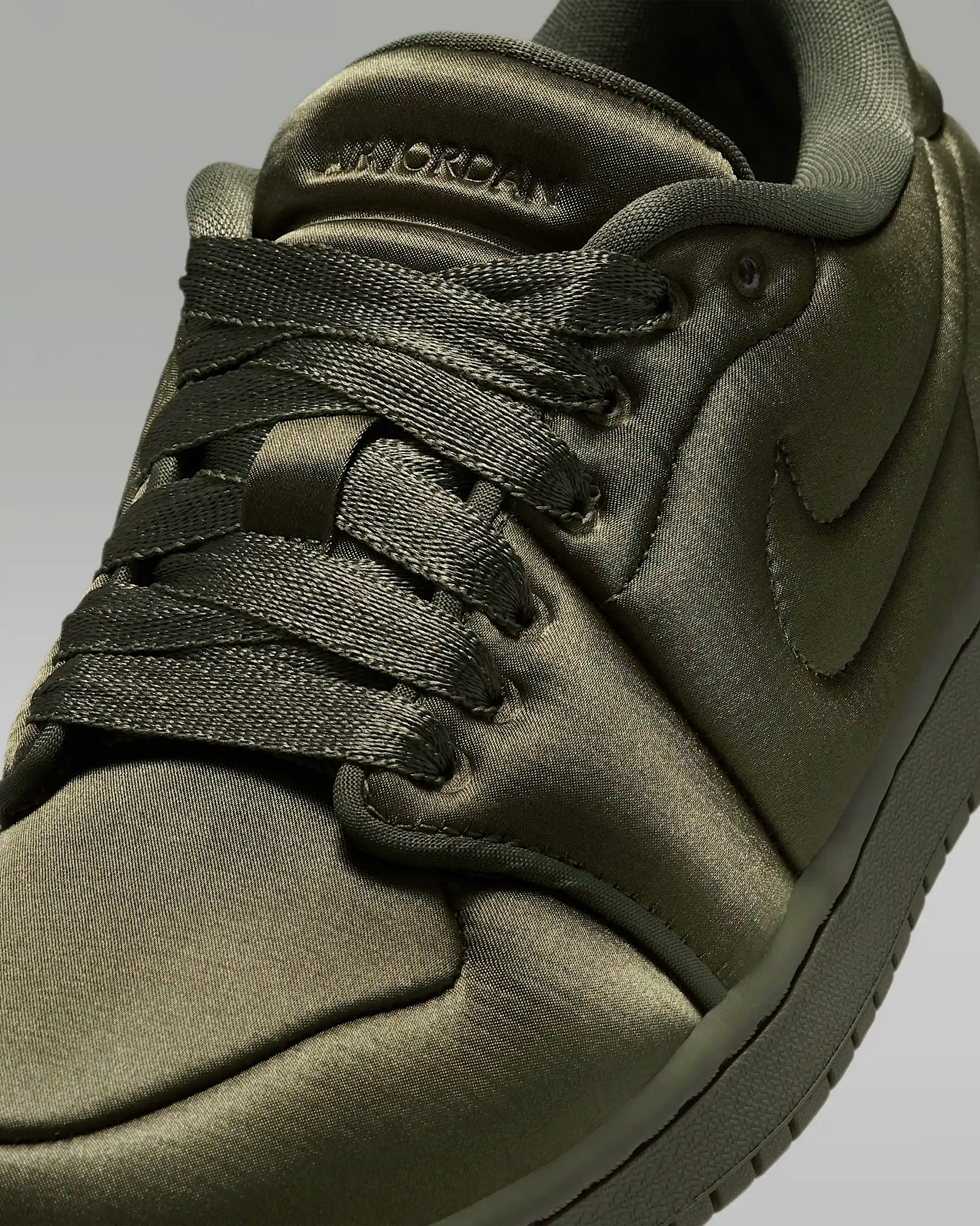 Air Jordan 1 Low "Method of Make" (Medium Olive)