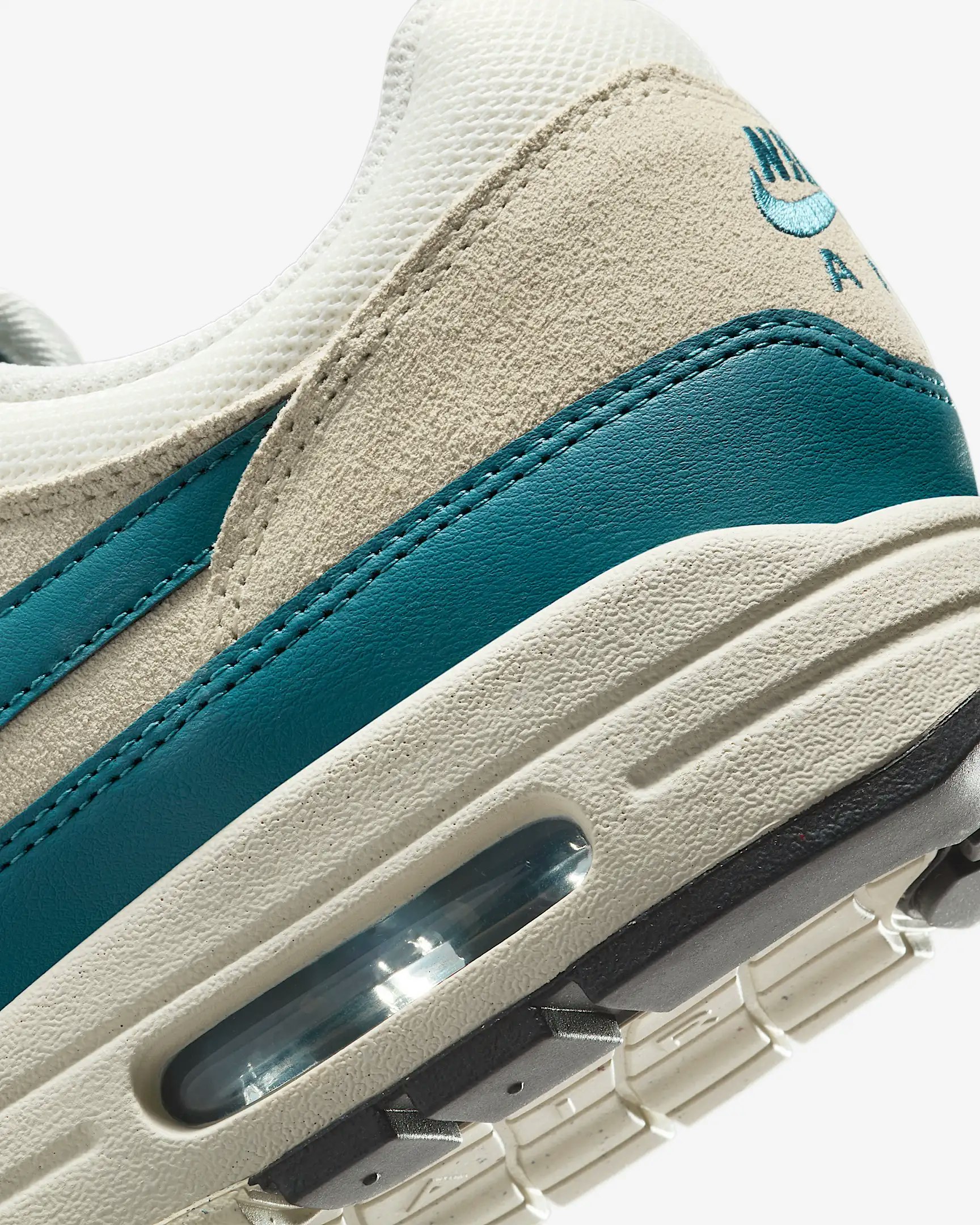 Nike Air Max 1 Essential "Smokey Blue"