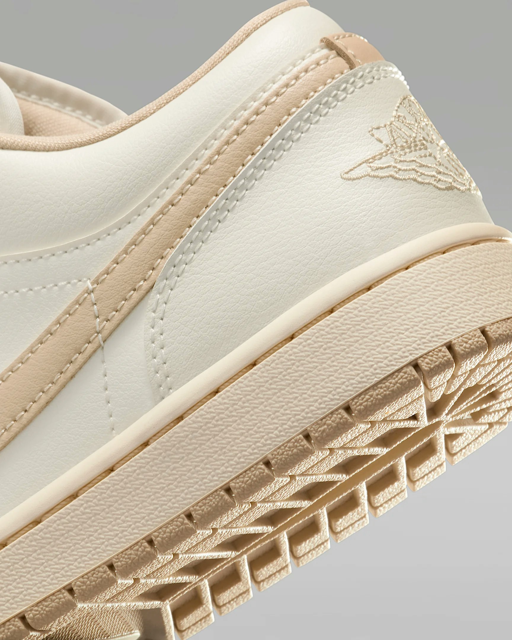Air Jordan 1 Low "Rattan"