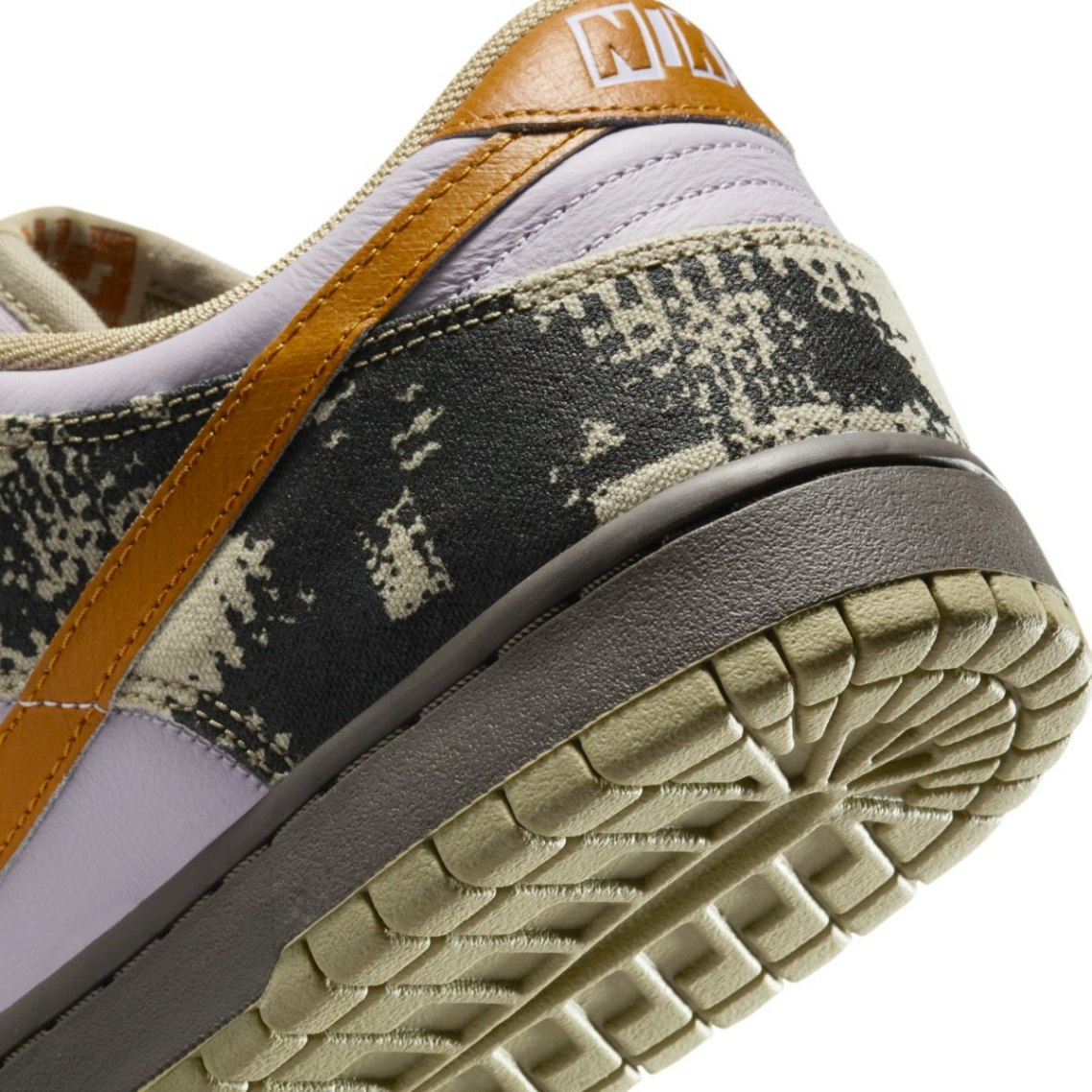 Nike Dunk Low "Digital Camo"