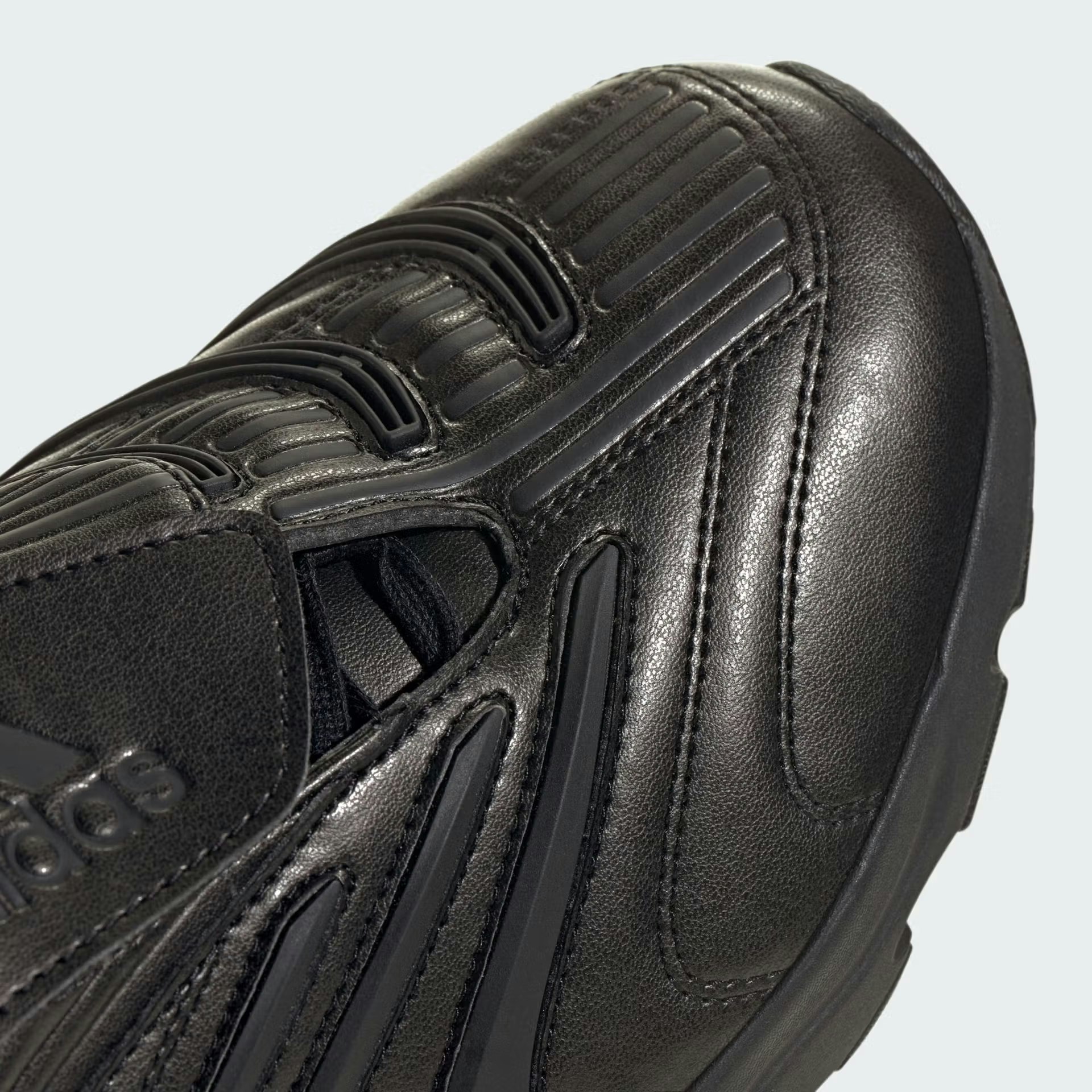 adidas Predator Megaride "Core Black"