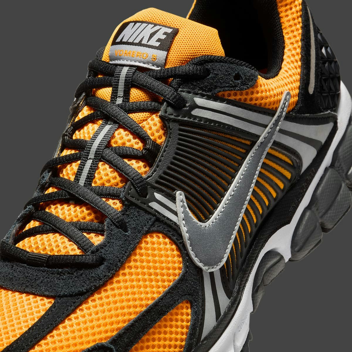 Nike Zoom Vomero 5 "Sundial"