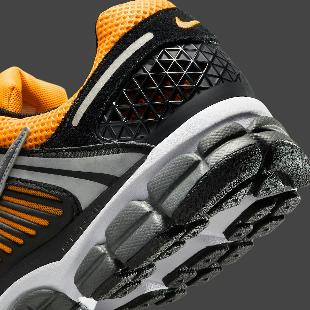 Nike Zoom Vomero 5 "Sundial"