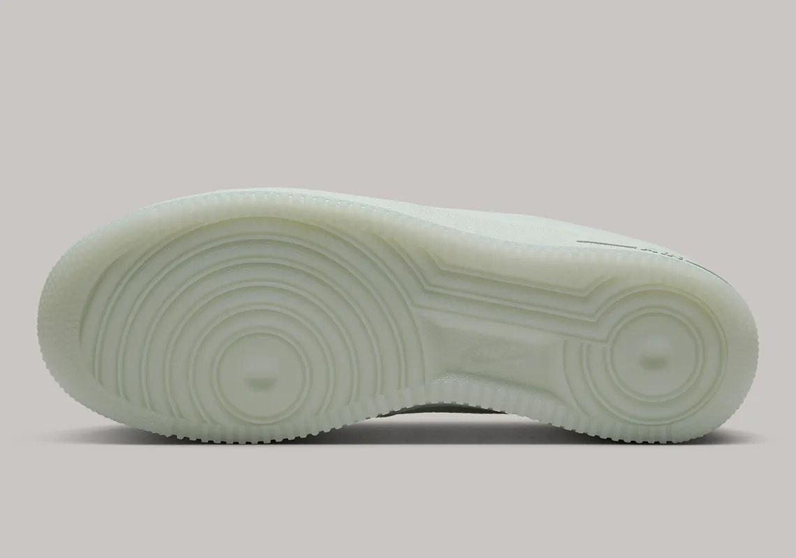 Nike Air Force 1 Low WP "Light Silver"