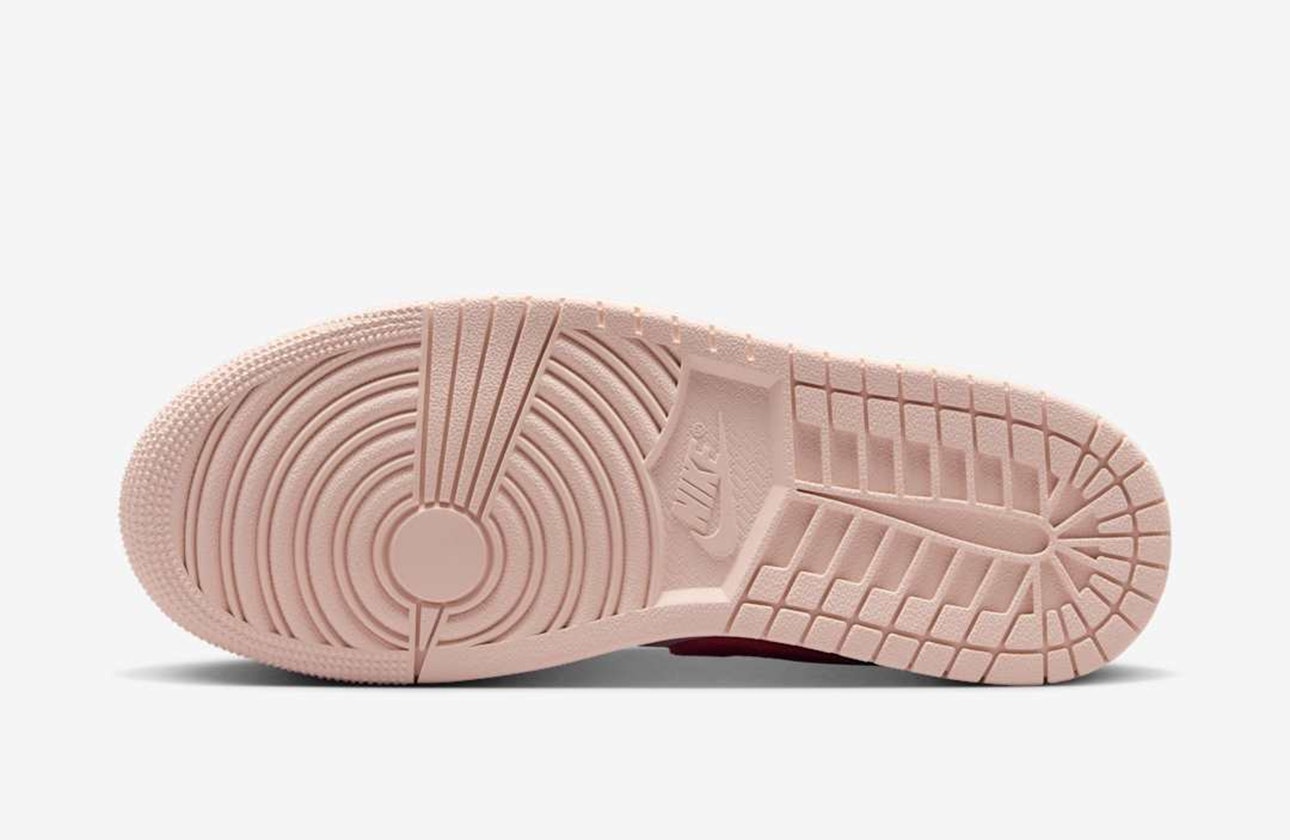 Air Jordan 1 Low "Strawberry Milkshake"