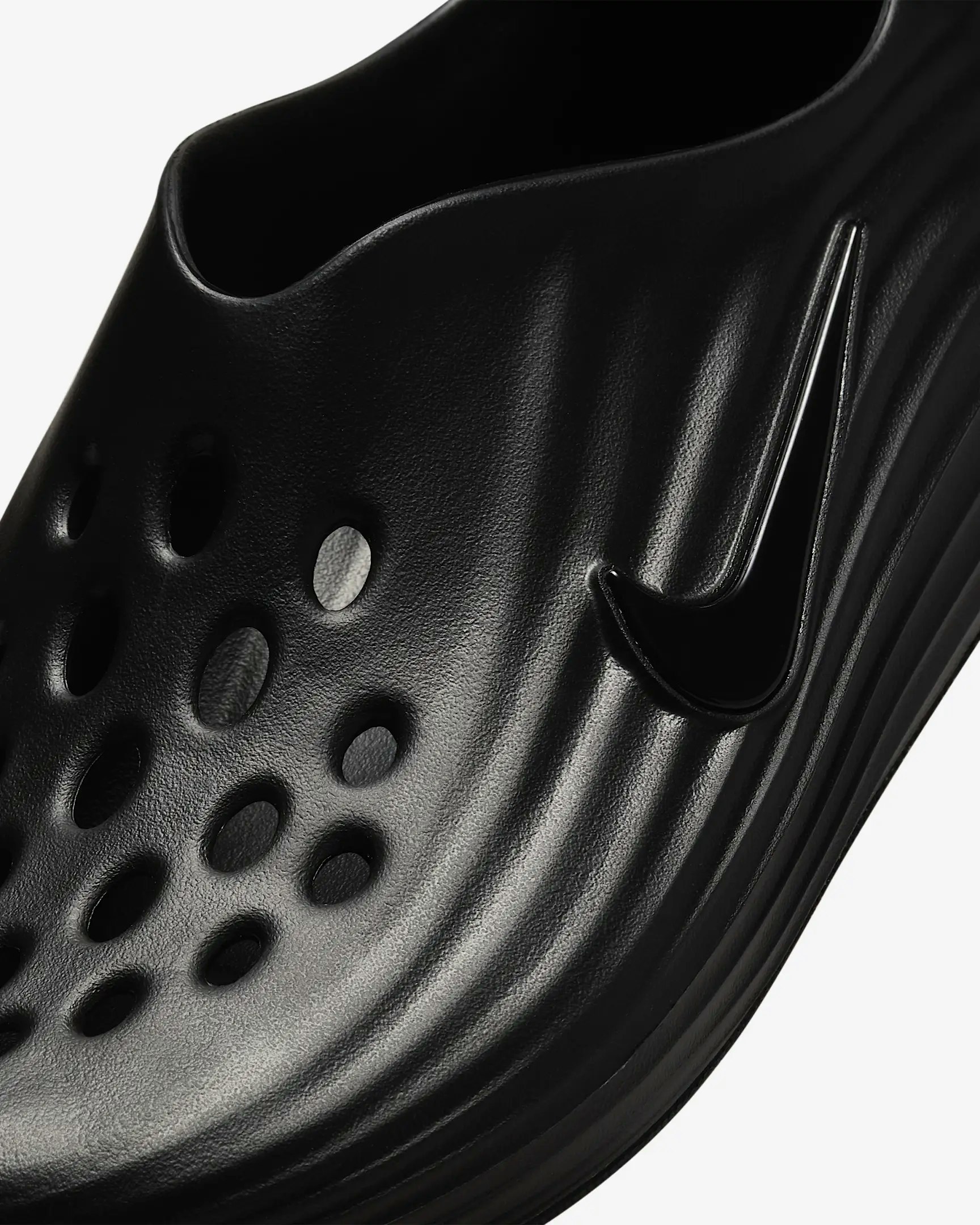 Nike ReactX Rejuven8 "Black"