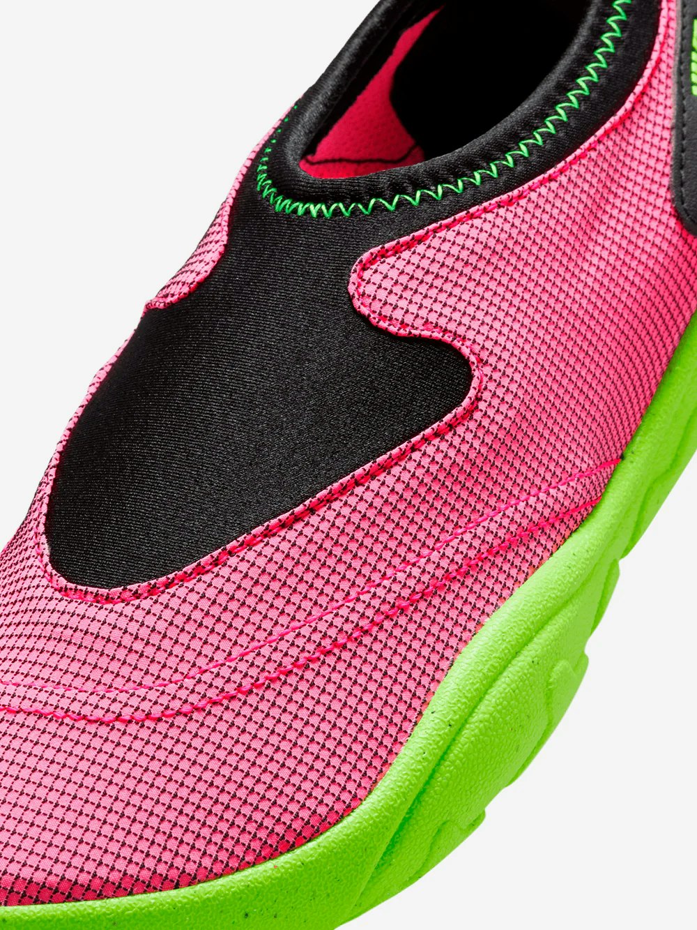 Nike Aqua Turf "Hyper Pink"