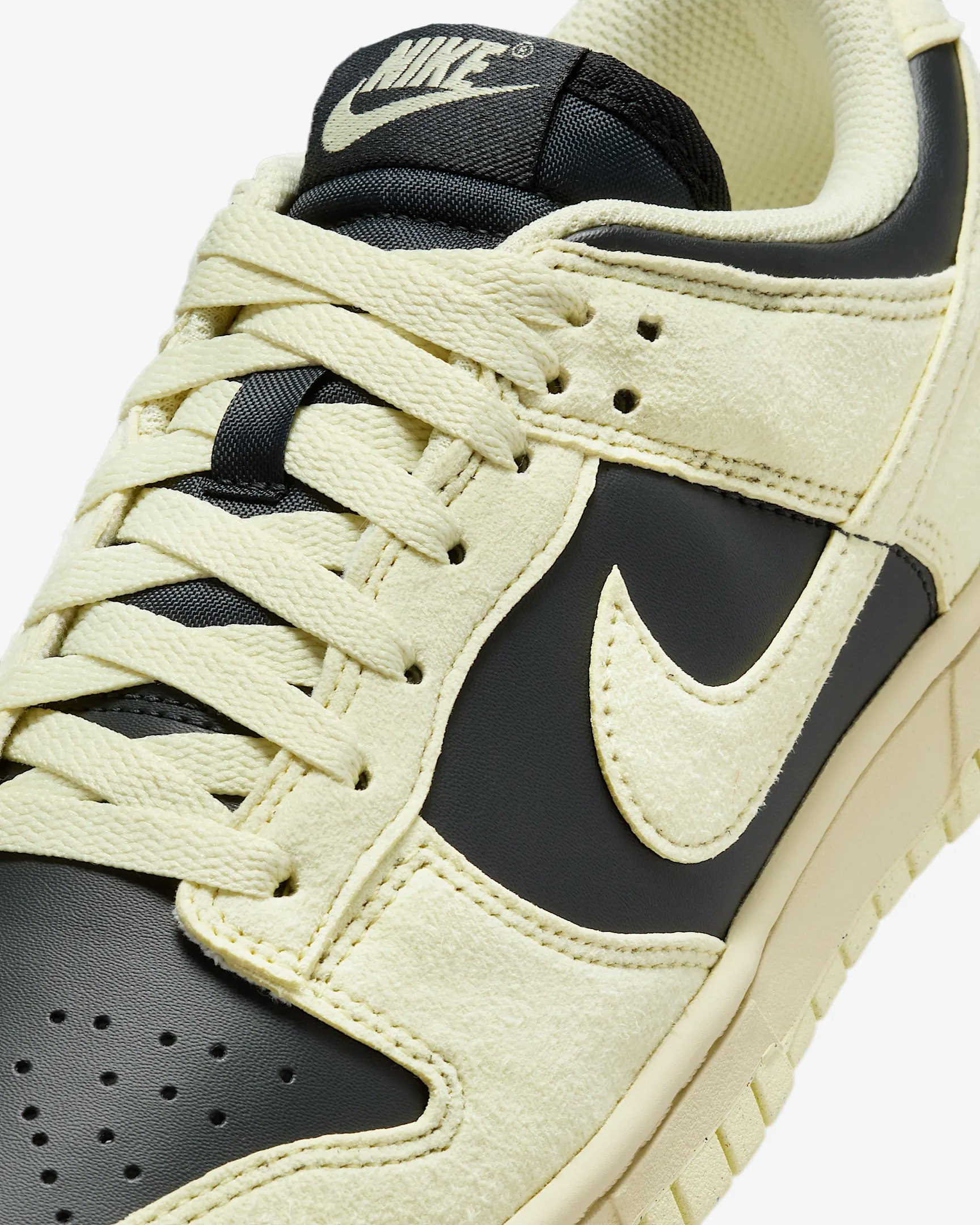 Nike Dunk Low "Alabaster"