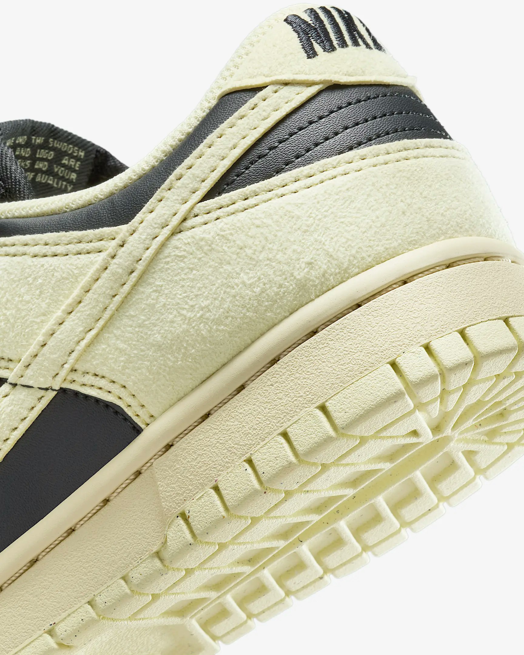 Nike Dunk Low "Alabaster"