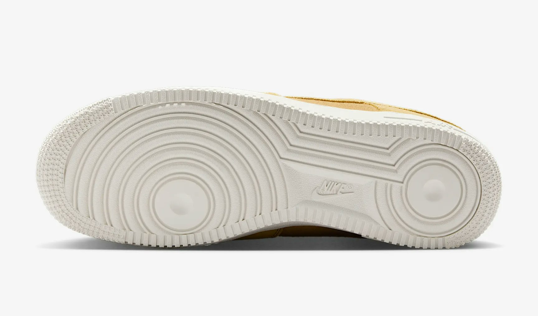 Nike Air Force 1 '07 "Club Gold"