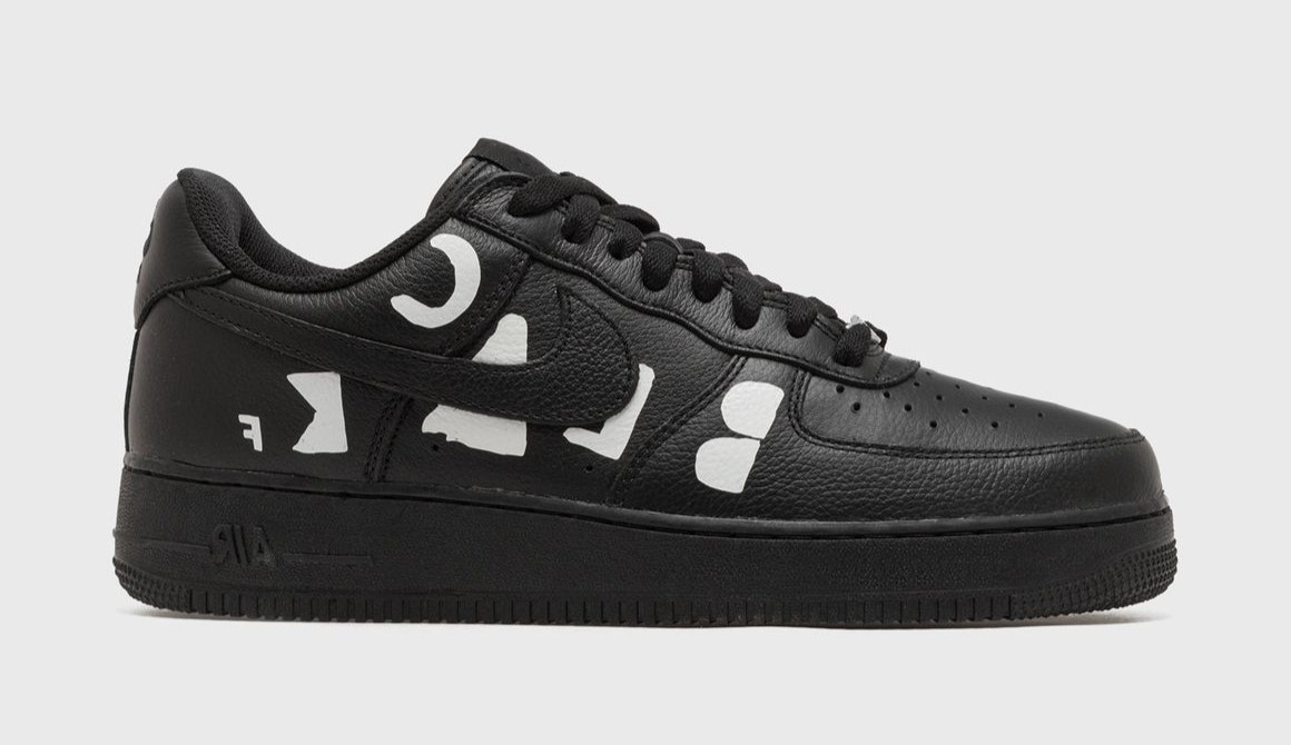 Comme des Garcons x Nike Air Force 1 Low "Black"