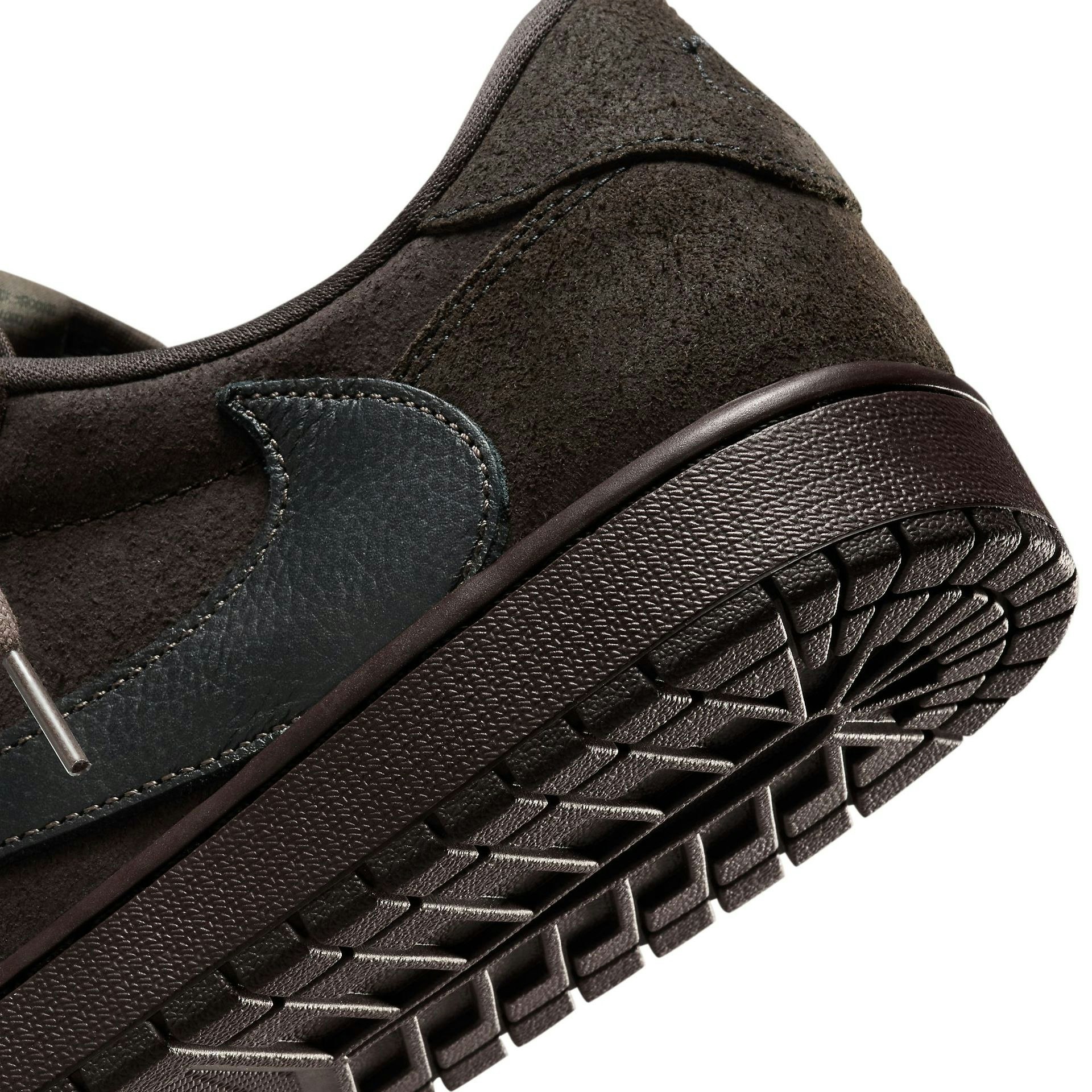 Travis Scott x Air Jordan 1 Low OG "Velvet Brown"