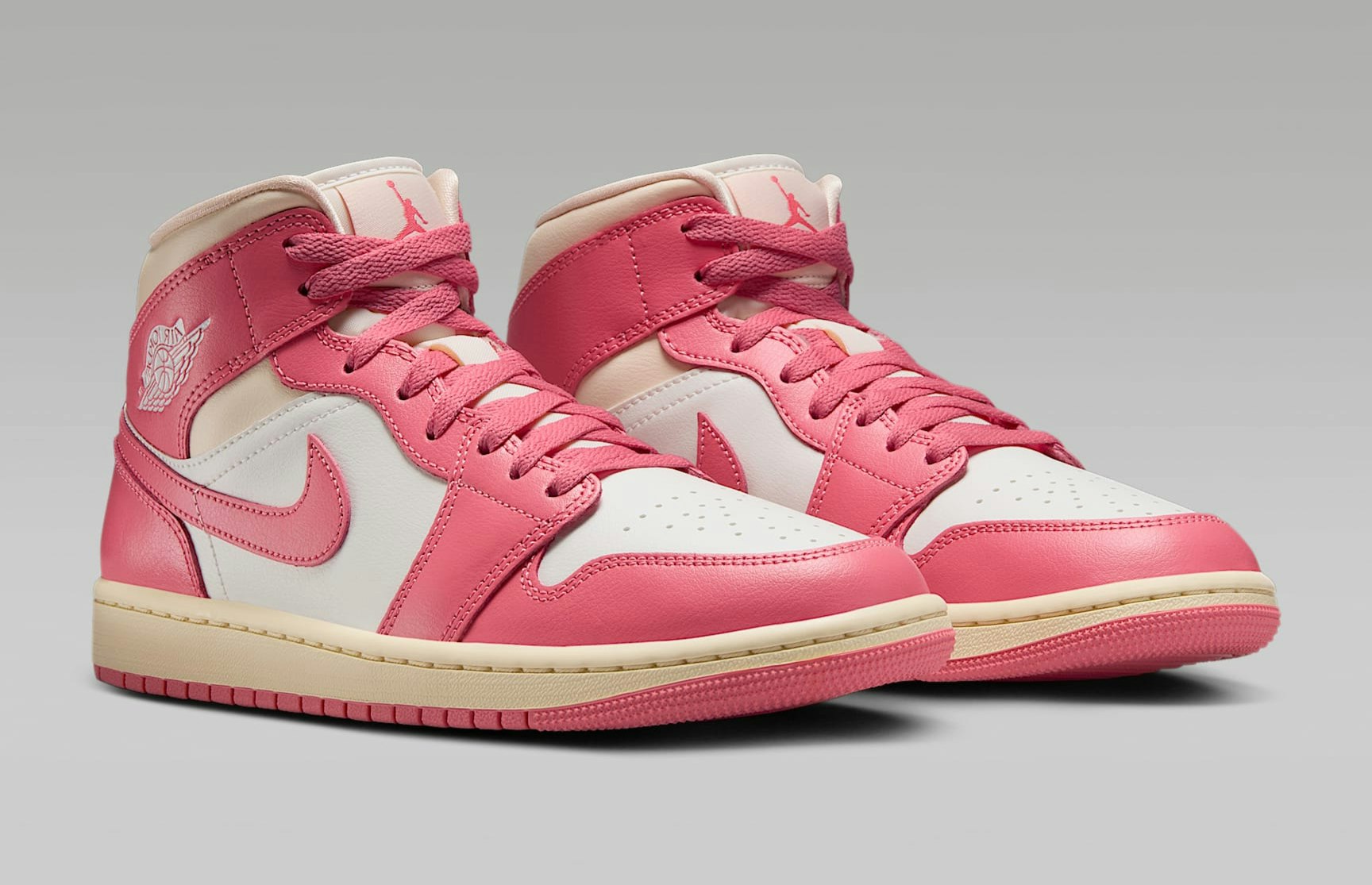 Air Jordan 1 Mid "Pink Salt"