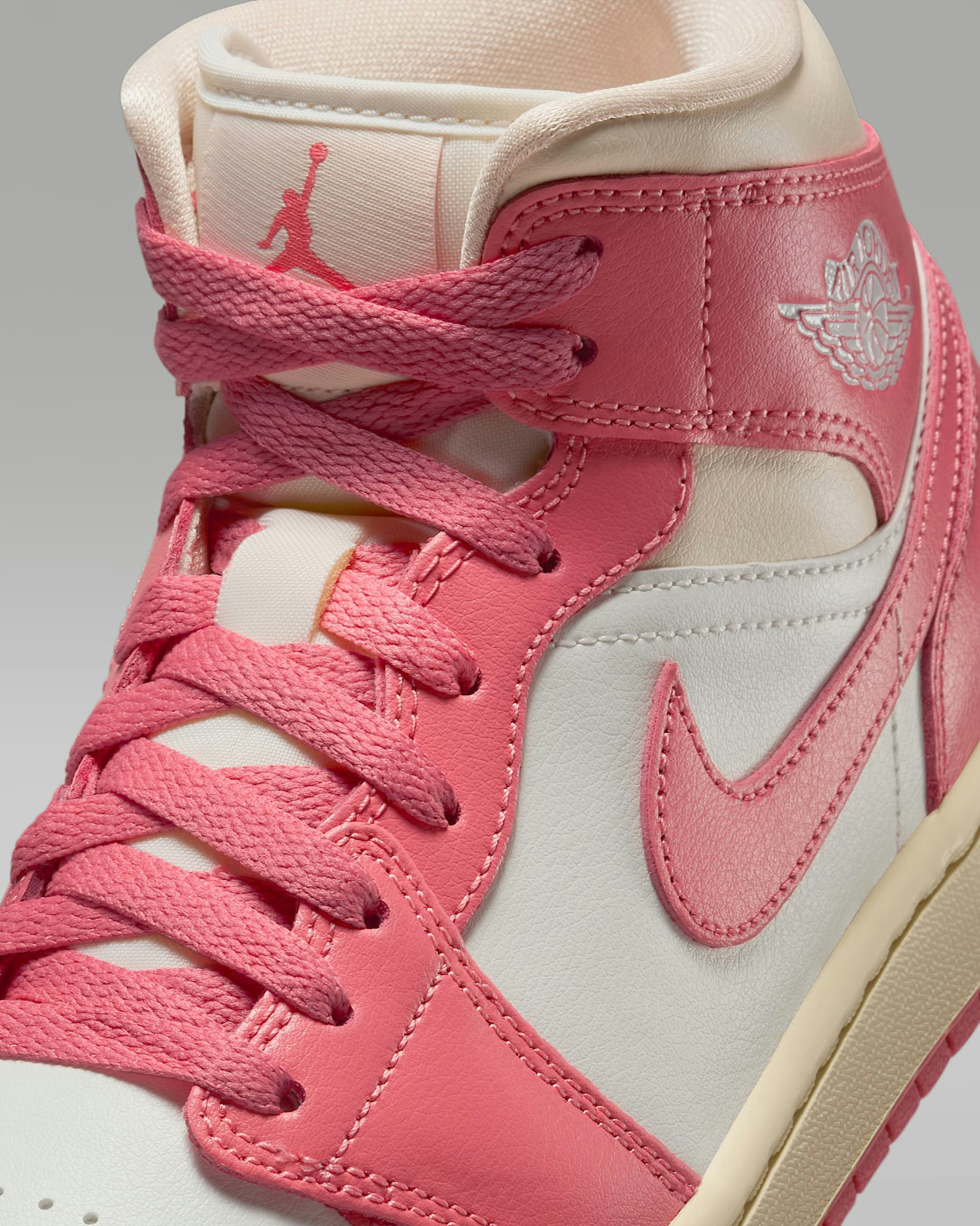 Air Jordan 1 Mid "Pink Salt"