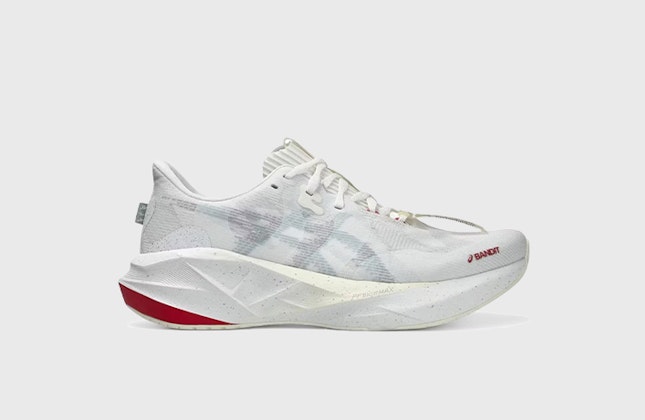 Bandit Running x Asics Novablast 5 "Petal Red" Bandit Running x Asics Novablast 5 "Petal Red"