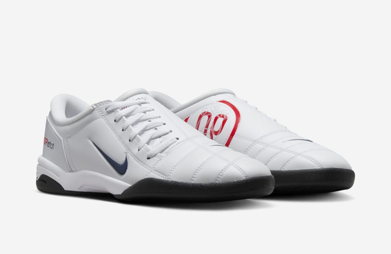 PSG x Nike Total 90 III "Challenge Red"