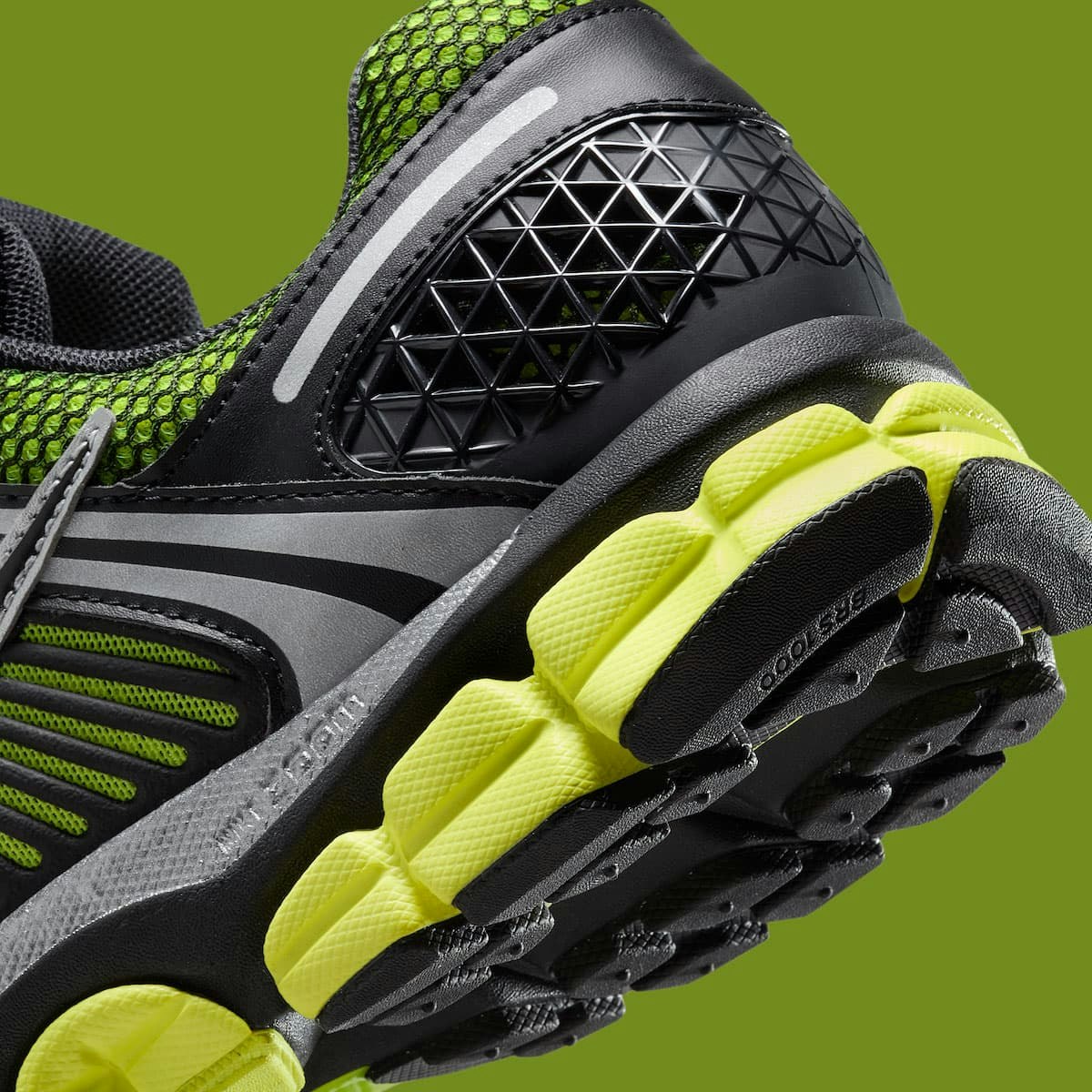 Nike Zoom Vomero 5 "Lemon Venom"