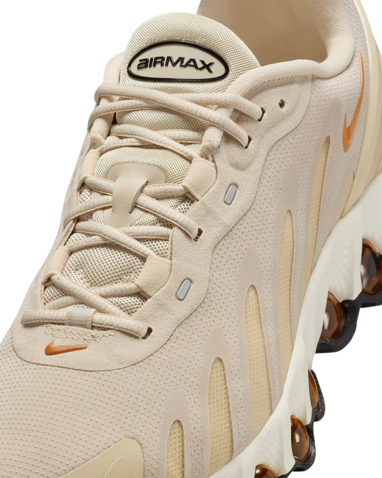 Nike Air Max DN8 "Light Khaki"