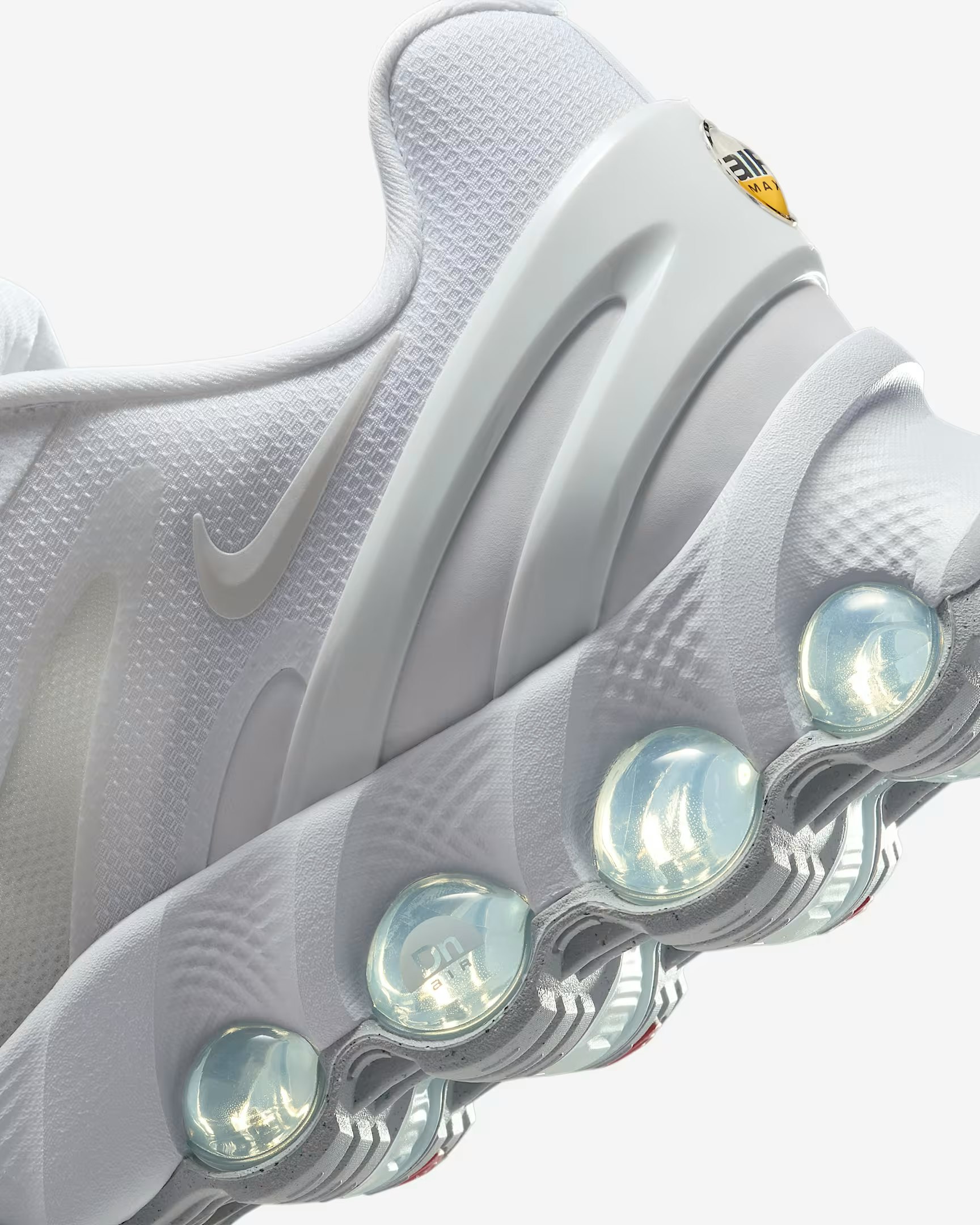 Nike Air Max DN8 "White Metallic Silver"