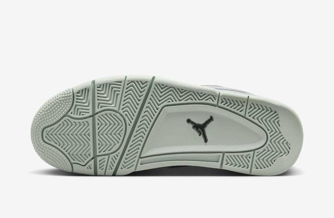 Air Jordan 4 RM "Chrome"