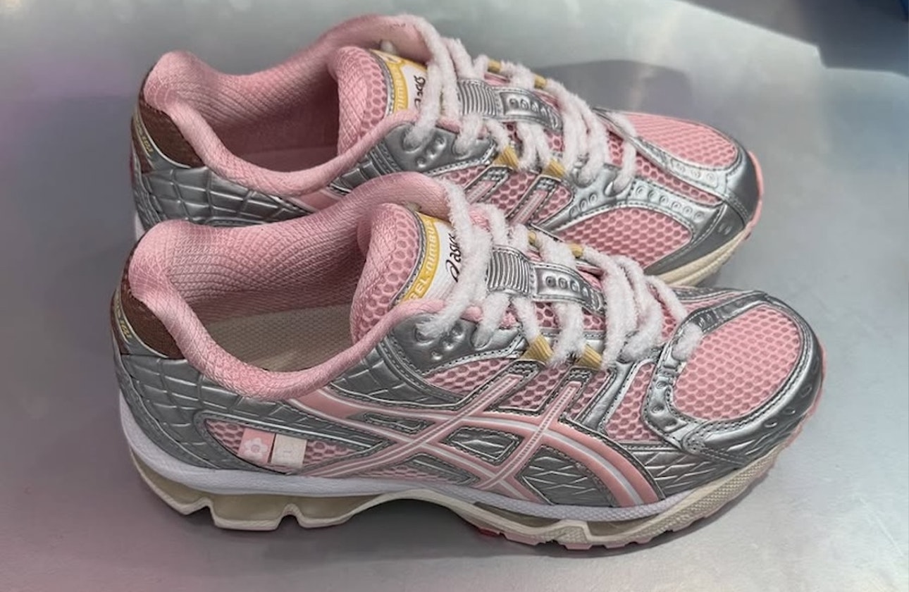 VANDYTHEPINK x atmos x Asics Gel-Nimbus 10.1 "Strawberry"