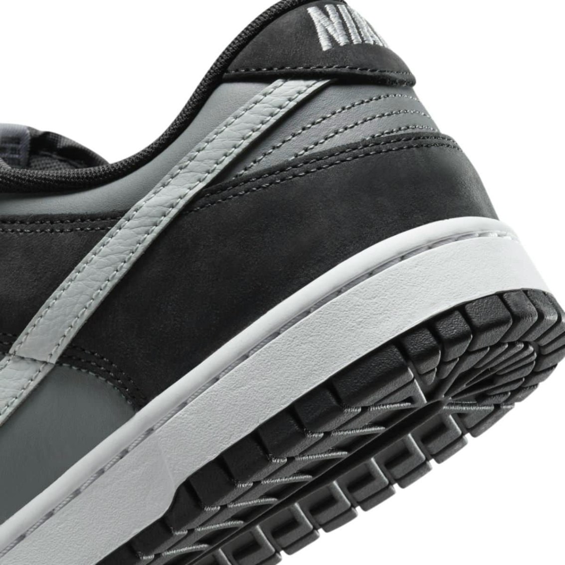Nike Dunk Low "Suede Black"