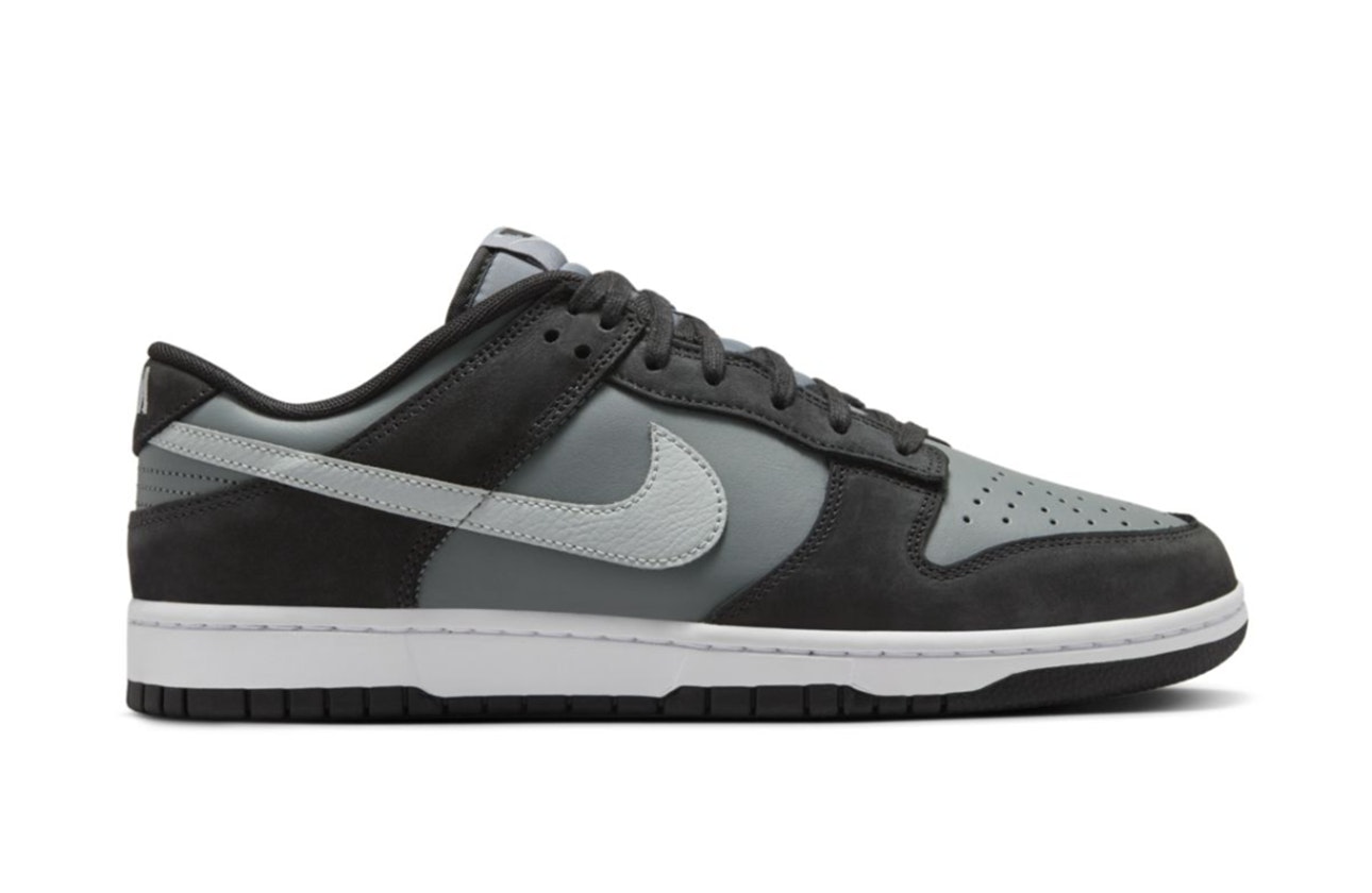 Nike Dunk Low "Suede Black"