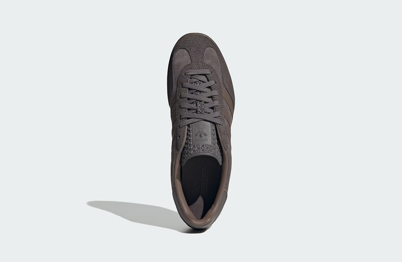 Journal Standard x adidas Gazelle Indoor "Charcoal"