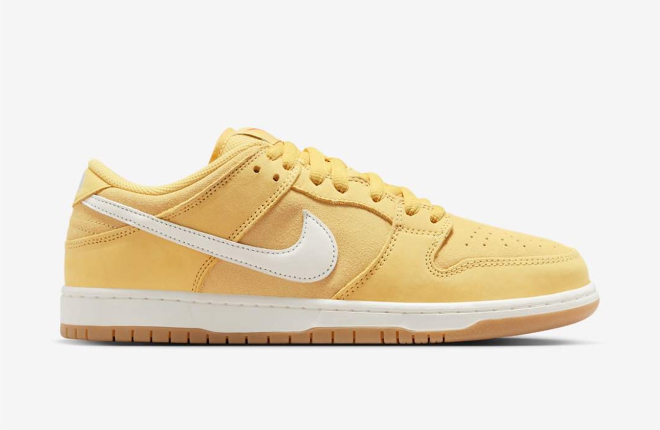 Nike SB Dunk Low "Saturn Gold"