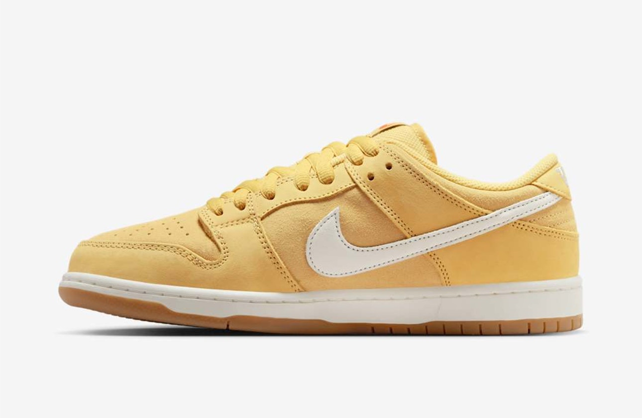 Nike SB Dunk Low "Saturn Gold"