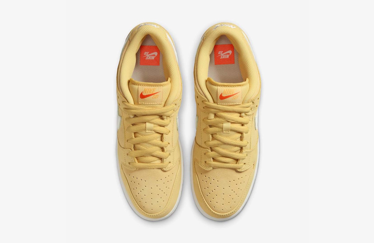 Nike SB Dunk Low "Saturn Gold"