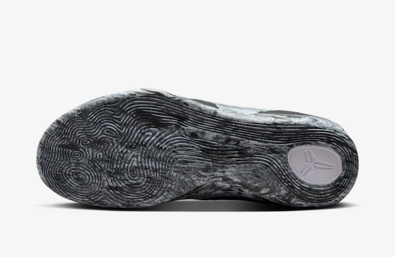 Nike Kobe 9 EM Low Protro "Mambacita"