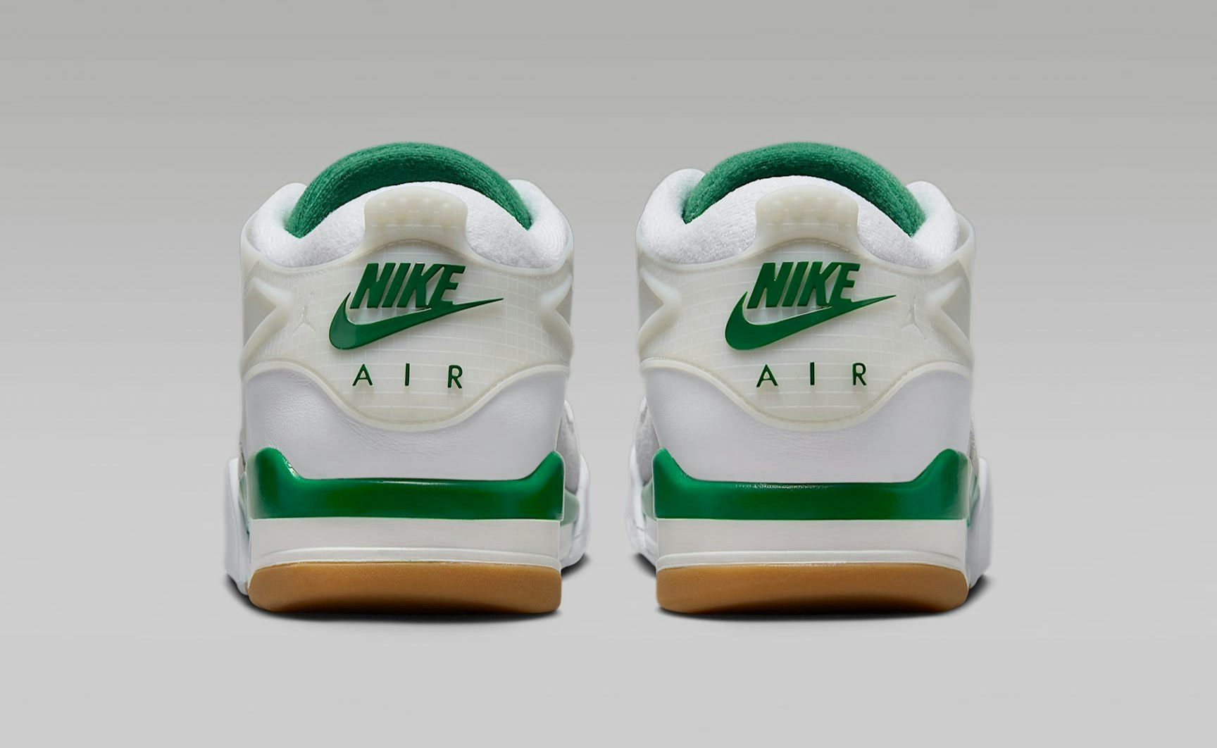 Air Jordan 4 RM "Pine Green" 