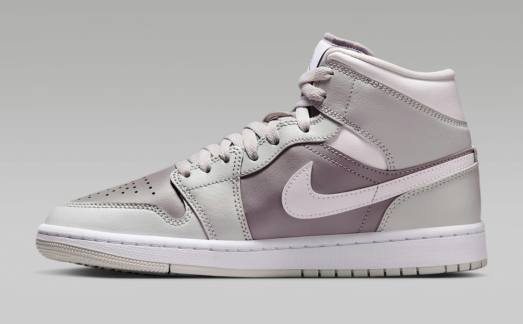 Air Jordan 1 Mid "Atmosphere Grey"