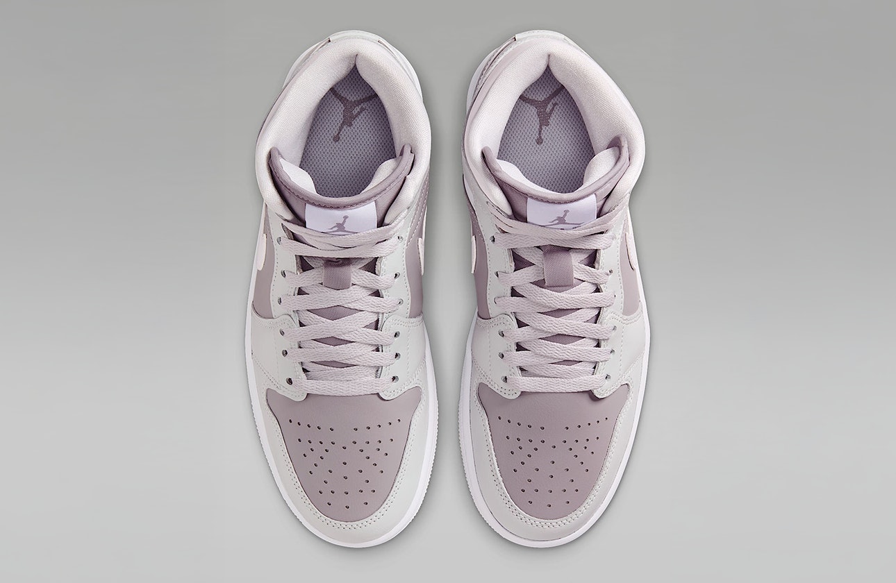 Air Jordan 1 Mid "Atmosphere Grey"