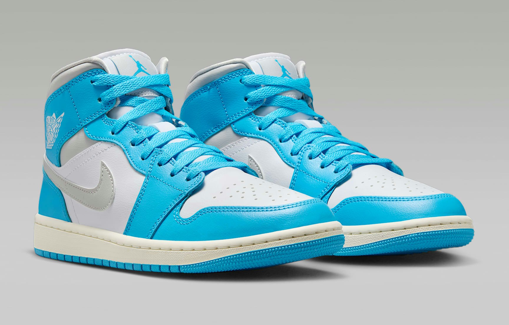 Air Jordan 1 Mid "Dark Powder Blue"