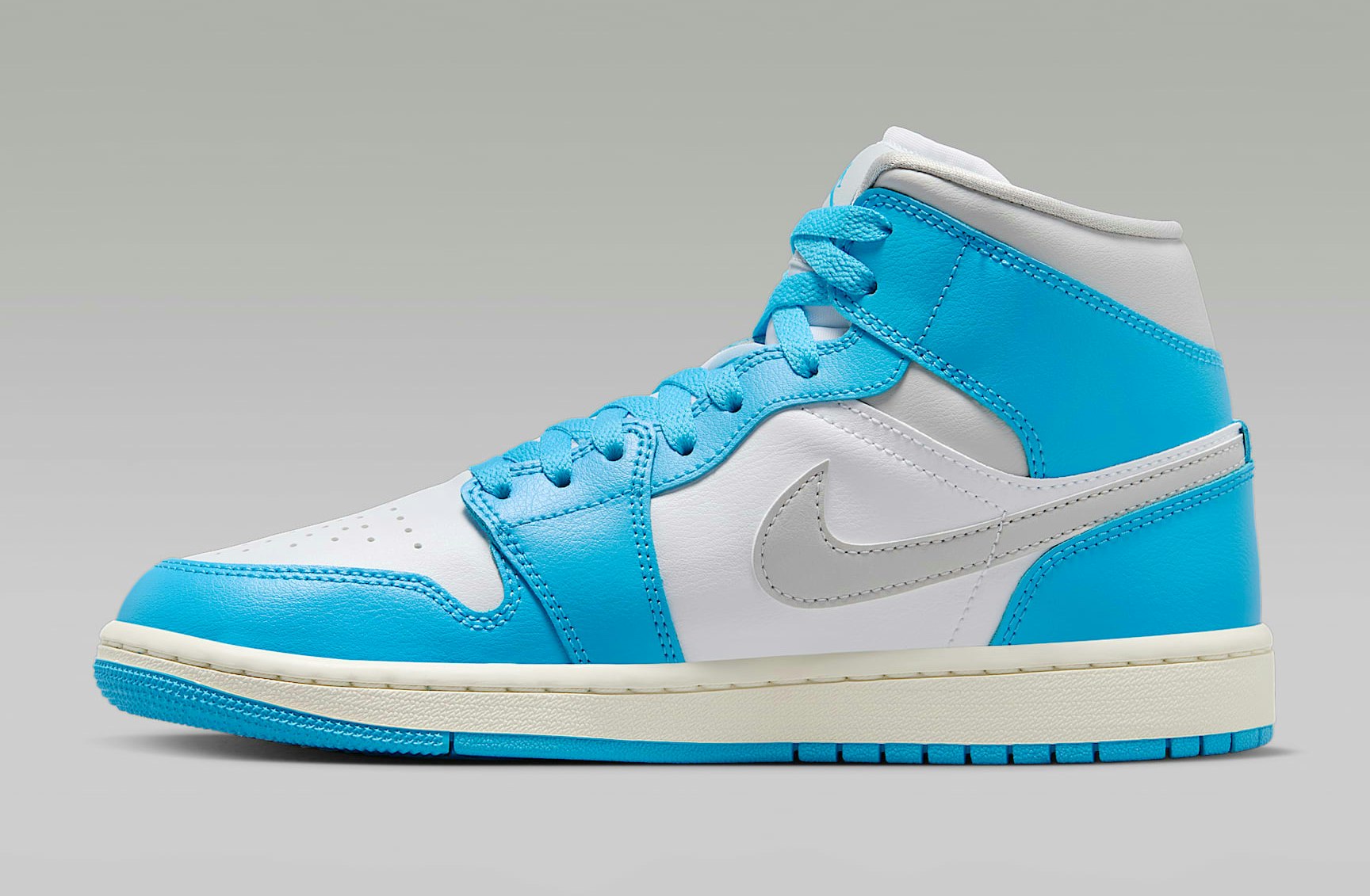 Air Jordan 1 Mid "Dark Powder Blue"