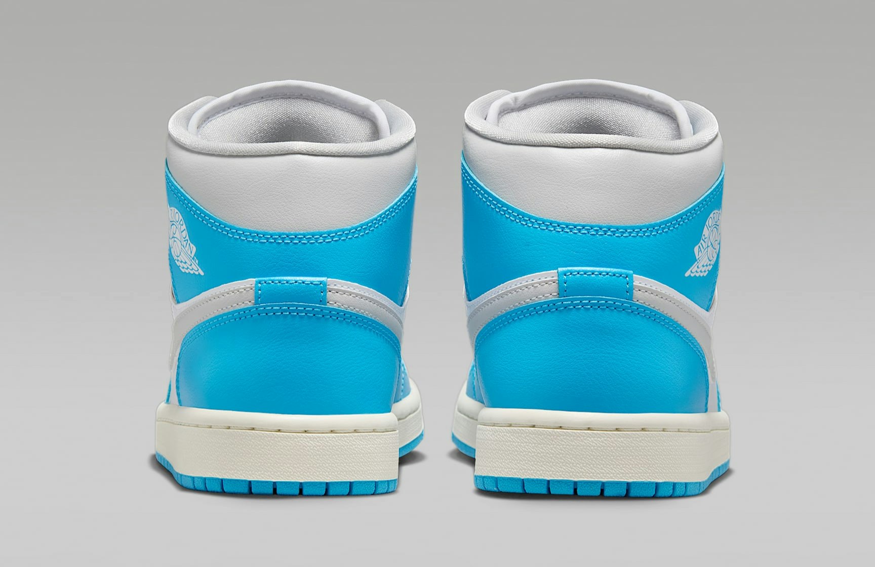 Air Jordan 1 Mid "Dark Powder Blue"