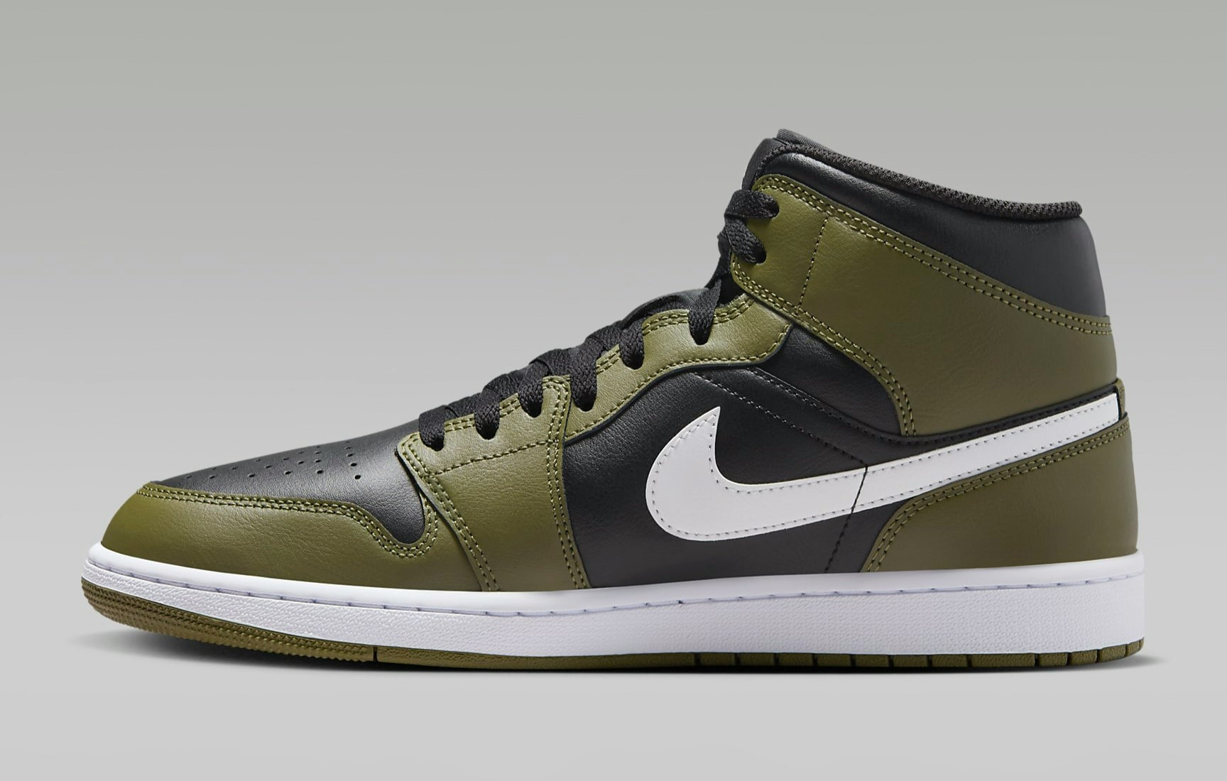 Air Jordan 1 Mid "Medium Olive"